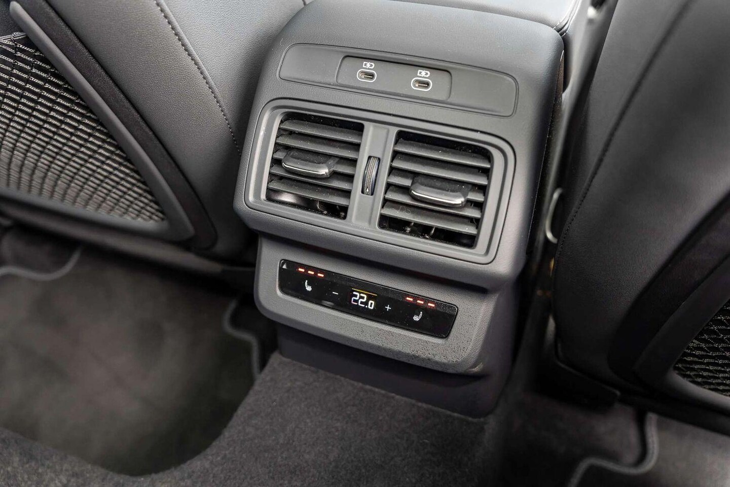 Image about Audi Q5 SUV e-hybrid quattro S tronic