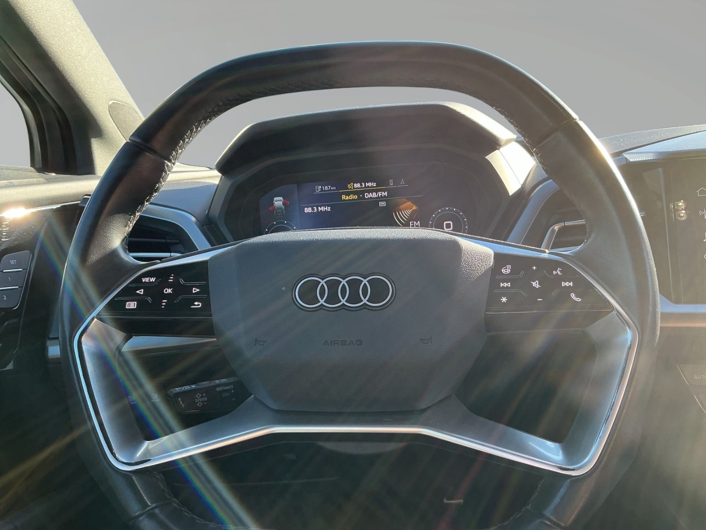 Bild über Audi Q4 Sportback e-tron 50 e-tron quattro - für weitere Informationen kontaktieren Sie den Audi Partner
