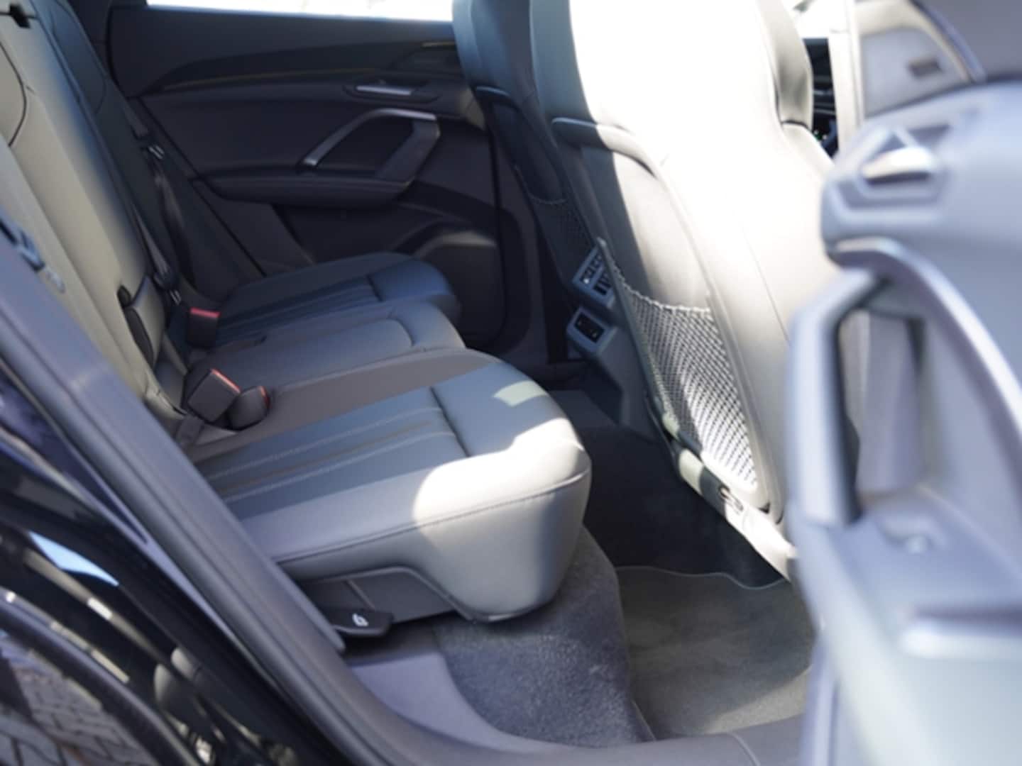 Bild über Audi Q5 SUV TDI quattro 150 kW S tronic - für weitere Informationen kontaktieren Sie den Audi Partner