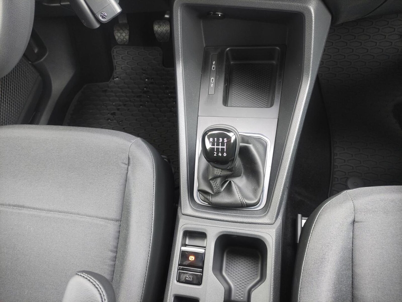 Volkswagen Caddy Cargo – Bild 10