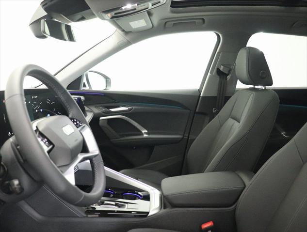 2025 Audi Q5 Premium - Photo 13