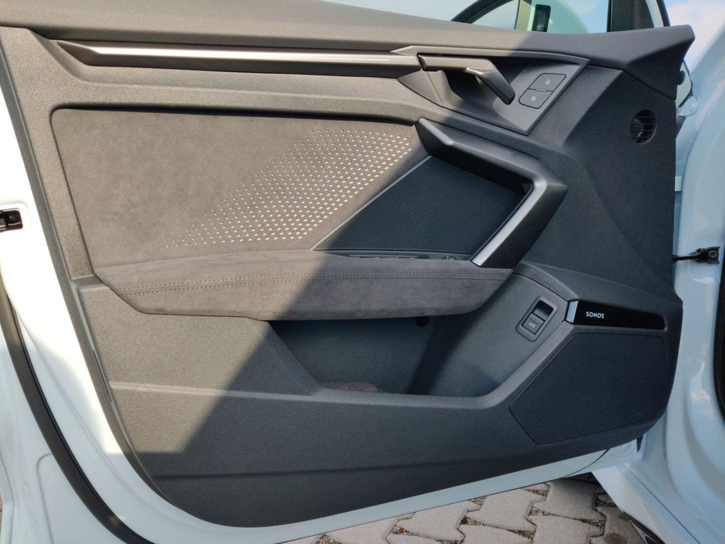 Bild über Audi RS 3 Limousine TFSI quattro 294 kW S tronic - für weitere Informationen kontaktieren Sie den Audi Partner