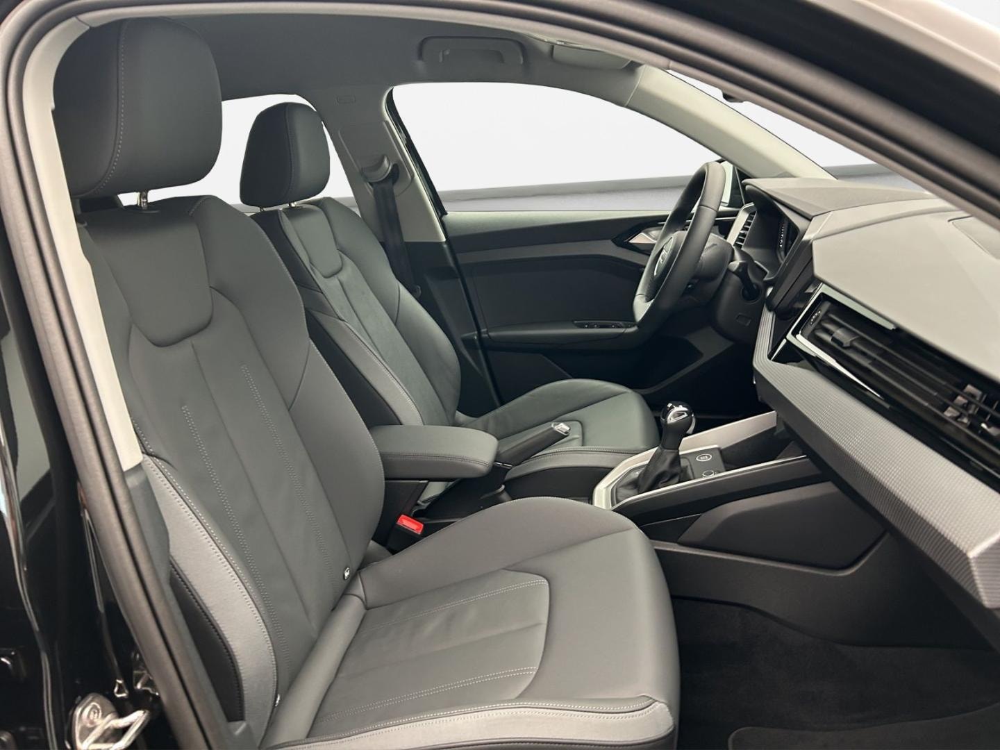 Bild über Audi A1 Sportback S line 25 TFSI S tronic - für weitere Informationen kontaktieren Sie den Audi Partner