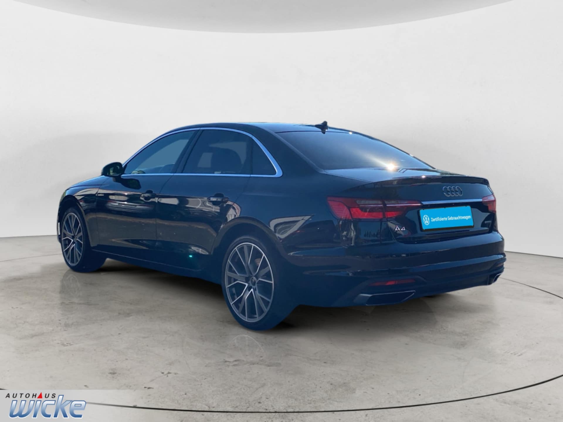 Audi A4 Limousine