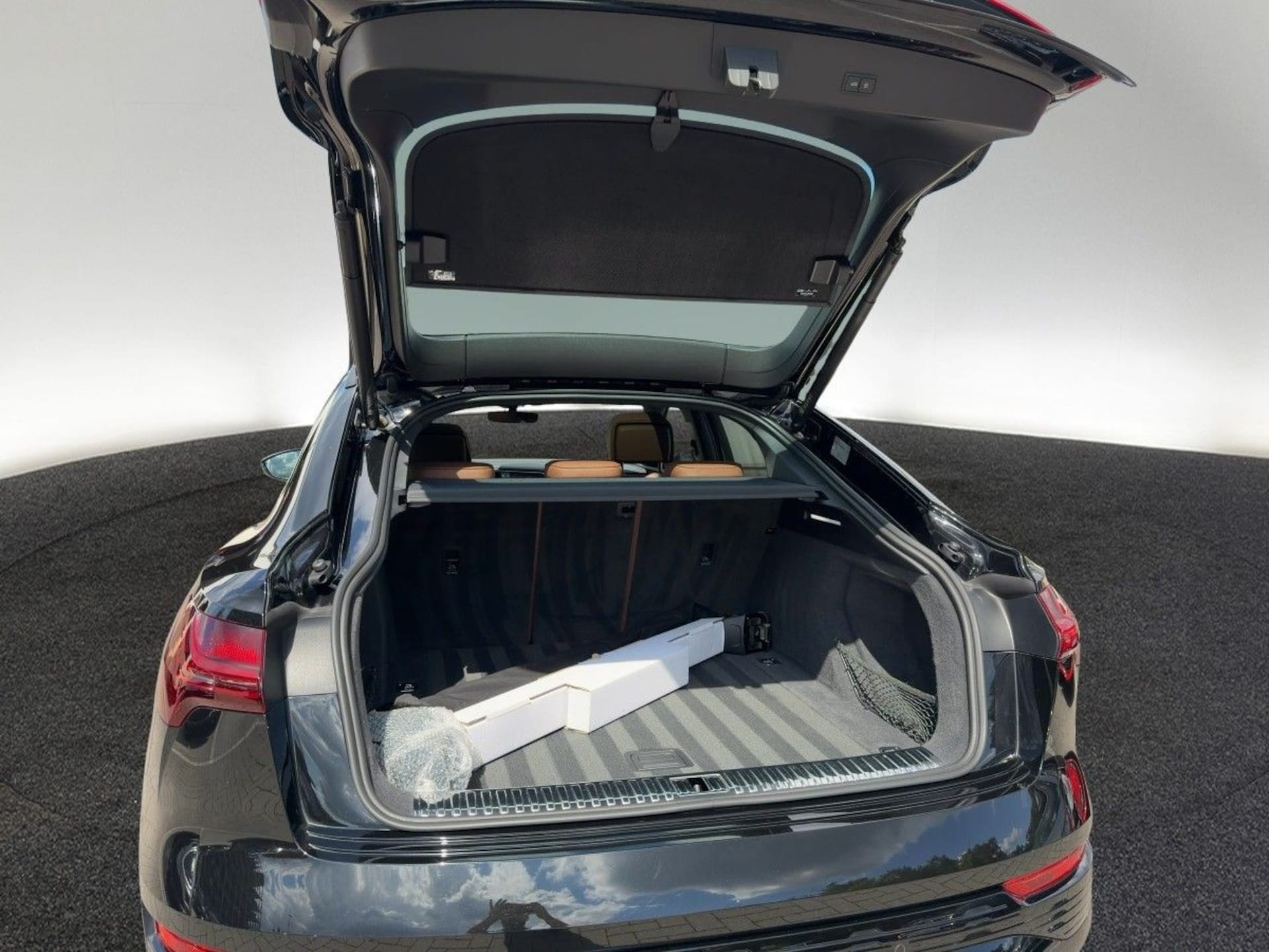Audi Q8 Sportback e-tron S line