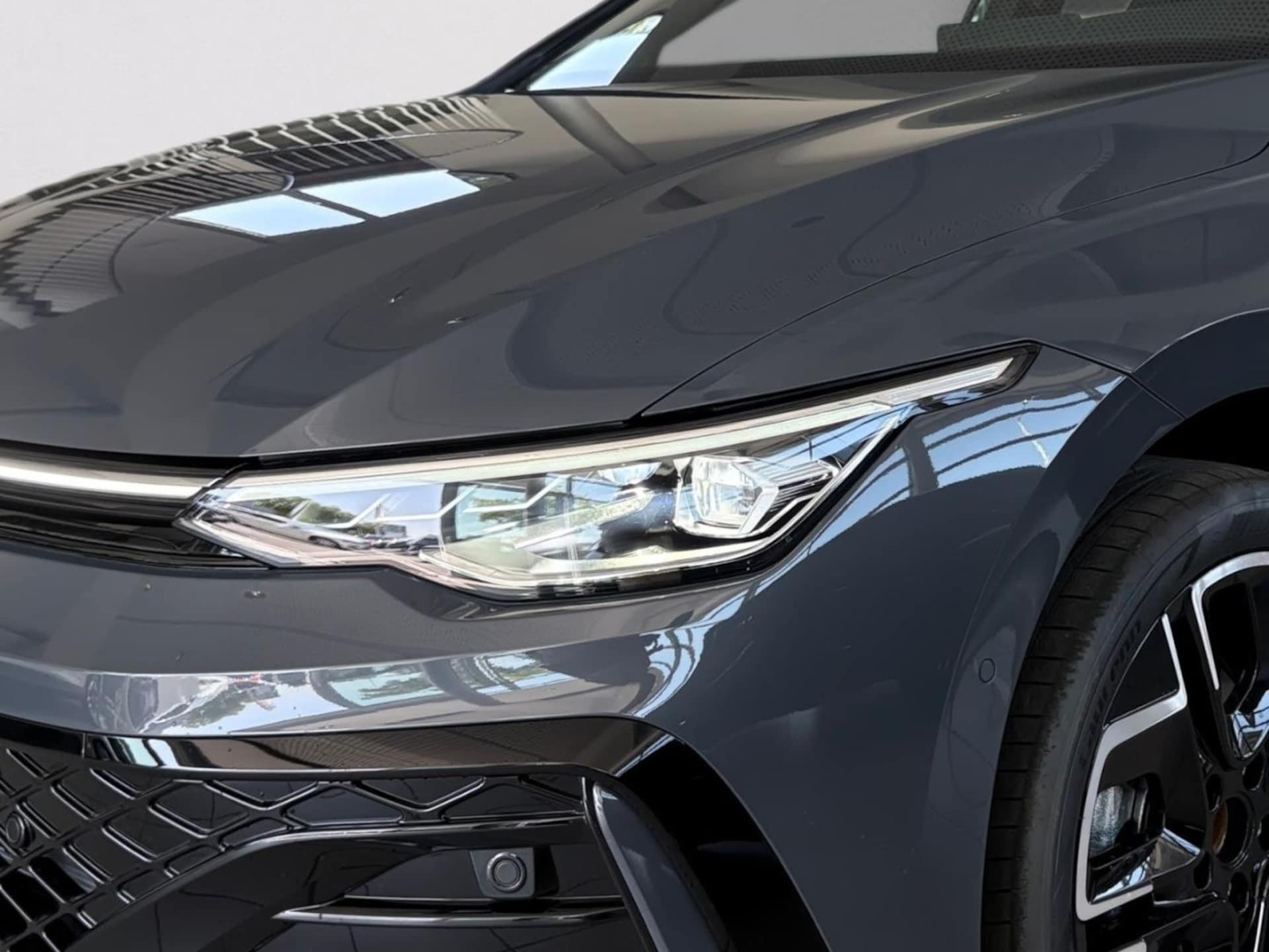 Volkswagen Golf R-Line