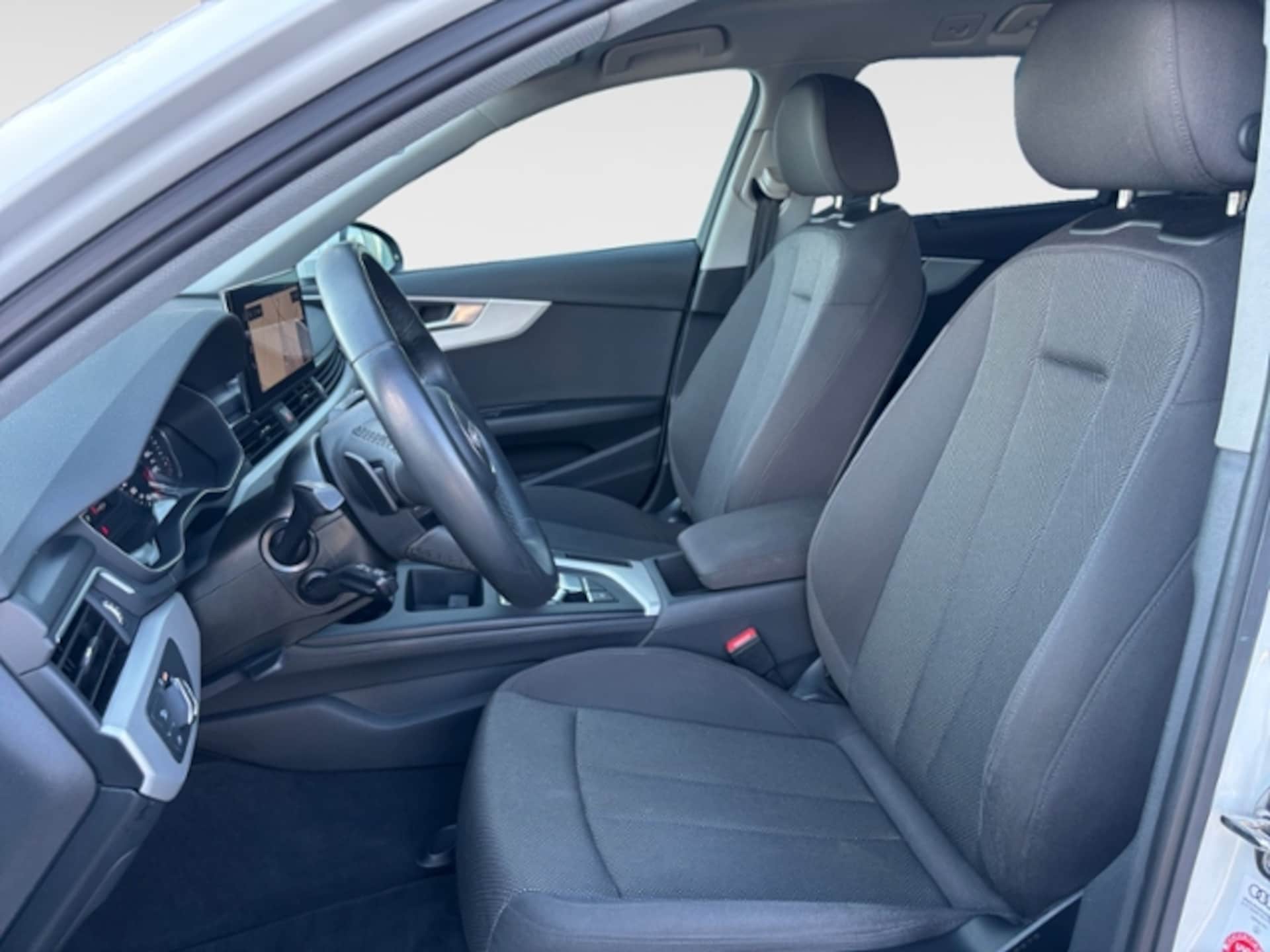 Audi A4 Avant S line