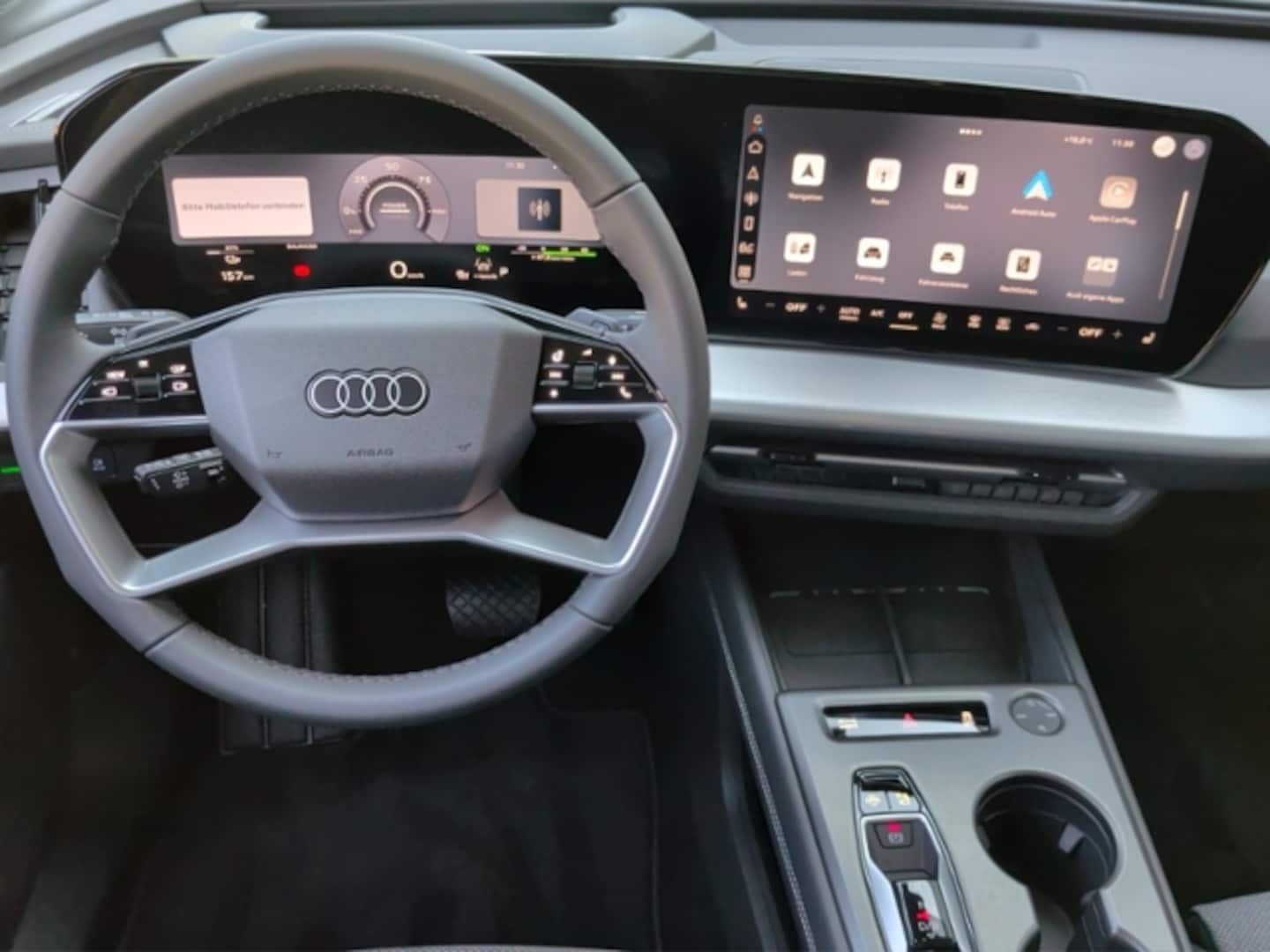 Bild über Audi Q4 SUV e-tron e-tron performance 210 kW - für weitere Informationen kontaktieren Sie den Audi Partner