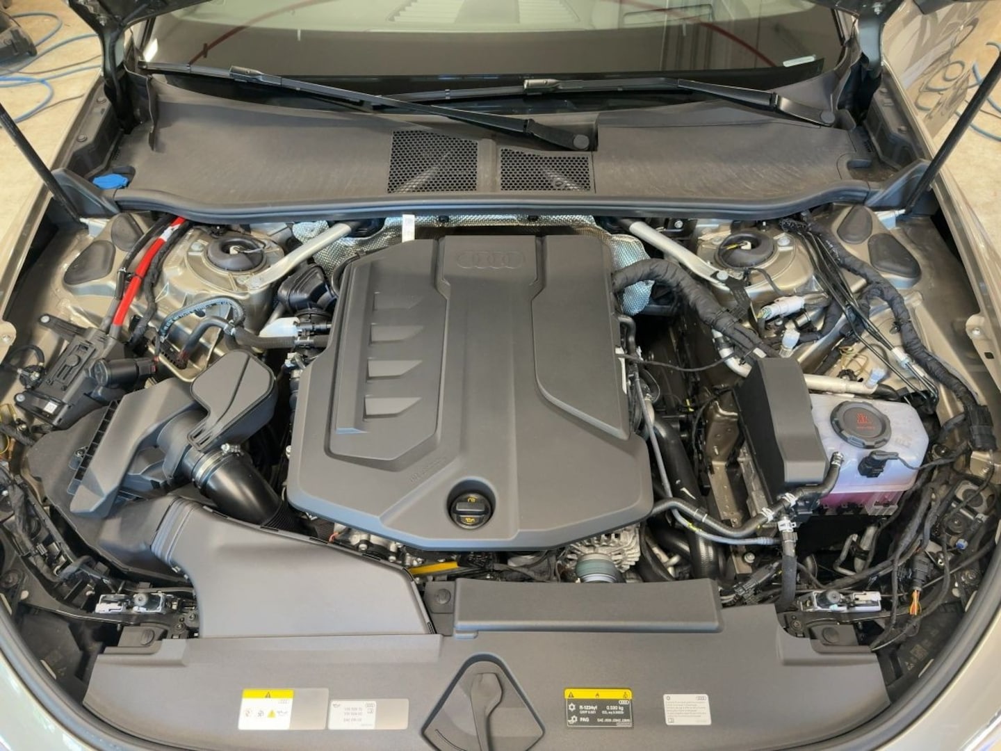 Bild über Audi A5 Avant TFSI quattro S tronic - für weitere Informationen kontaktieren Sie den Audi Partner