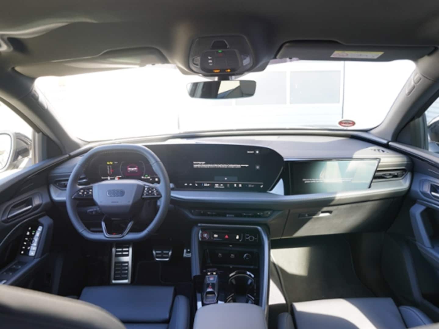 Bild über Audi Q5 SUV TDI quattro 150 kW S tronic - für weitere Informationen kontaktieren Sie den Audi Partner