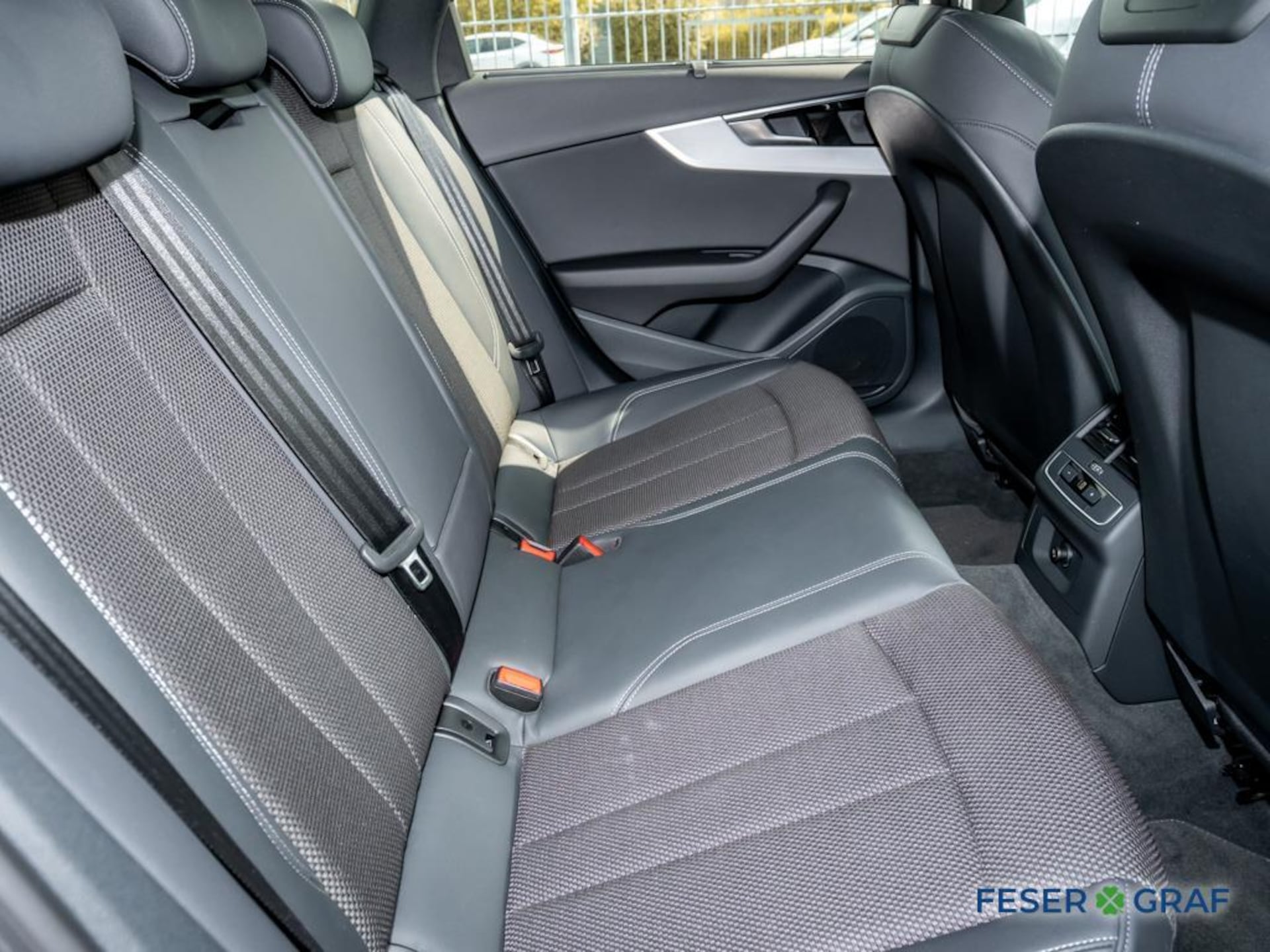 Audi A4 Avant S line
