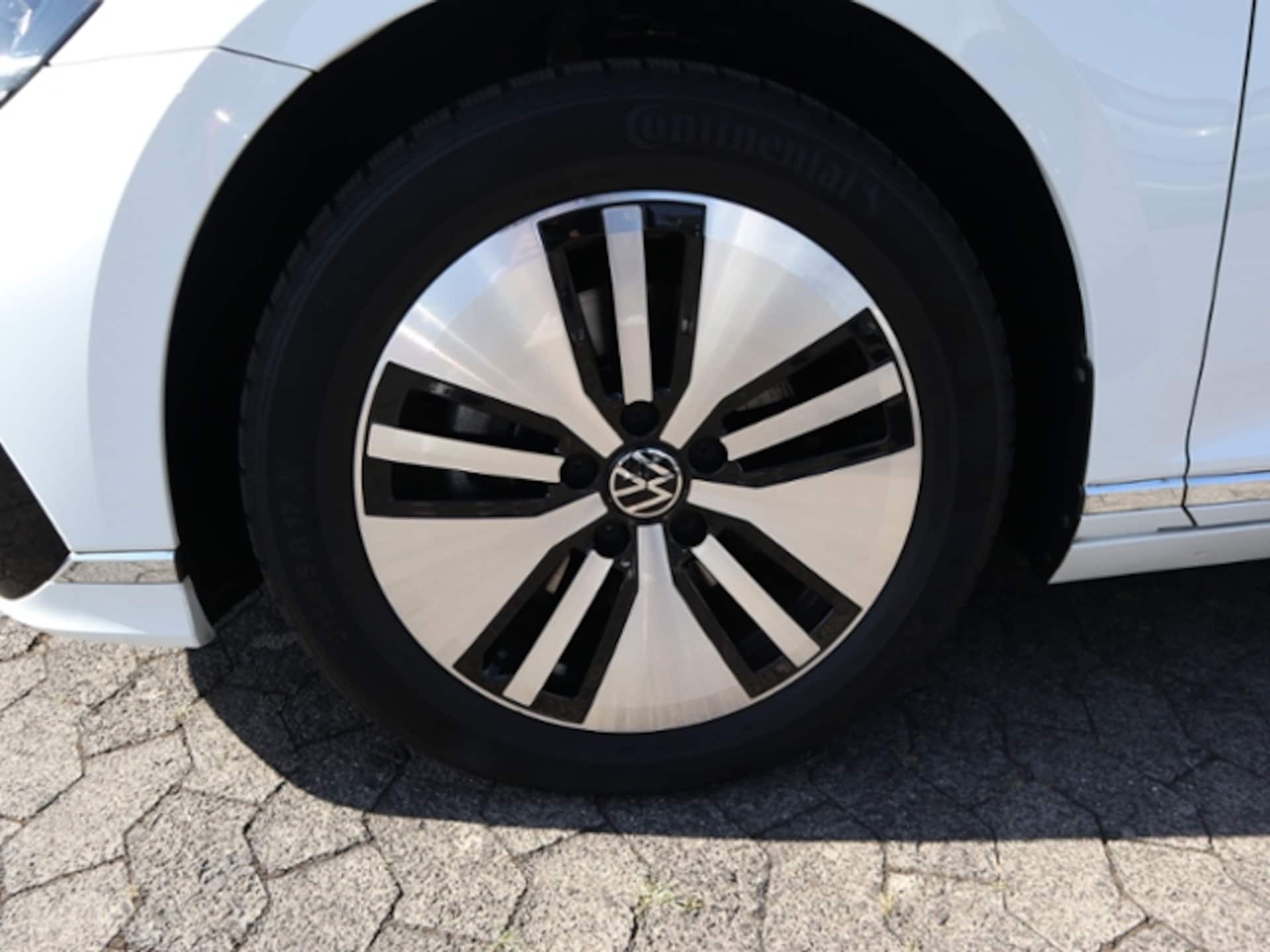 Volkswagen Passat Variant GTE