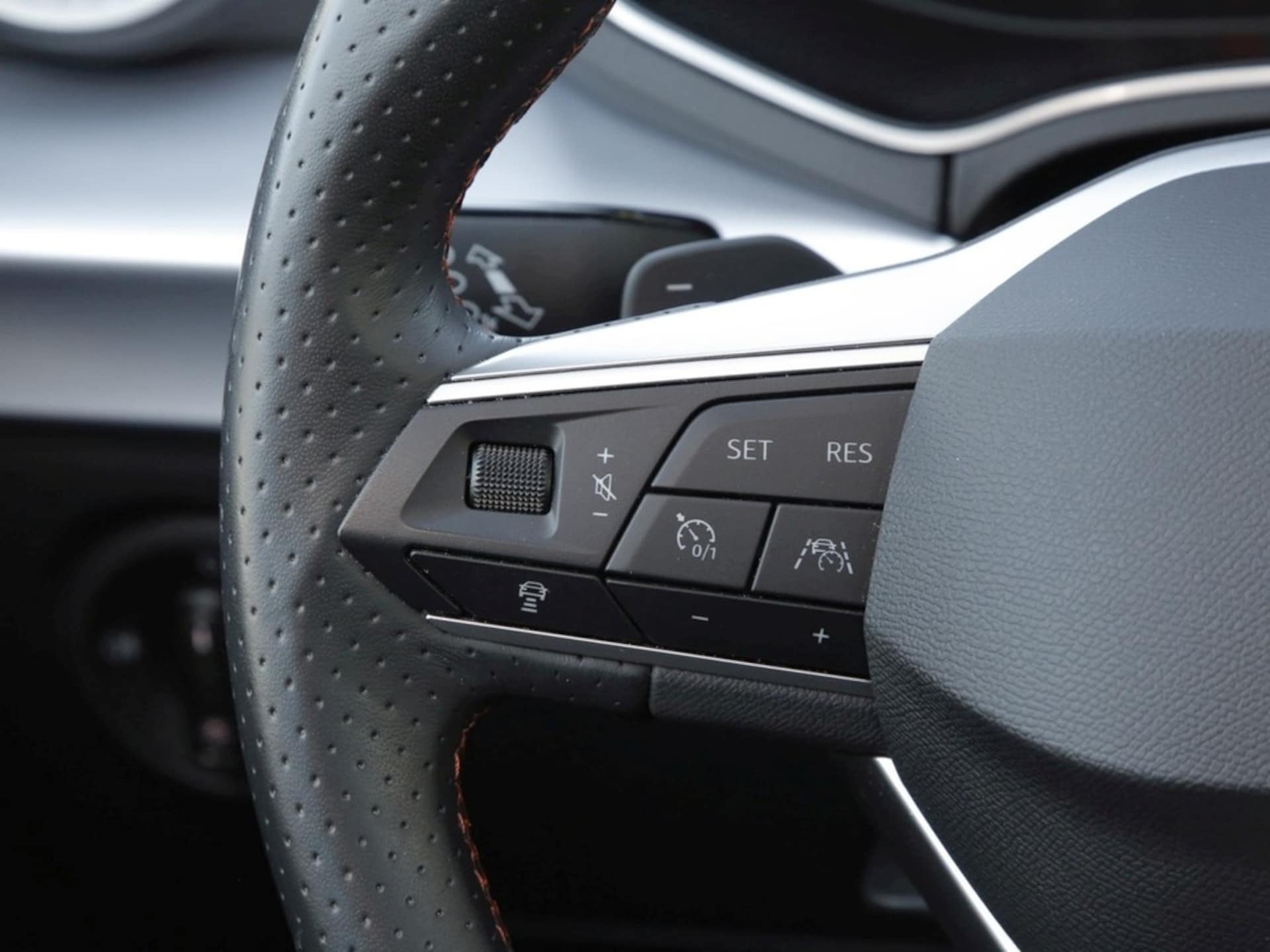 SEAT Arona FR