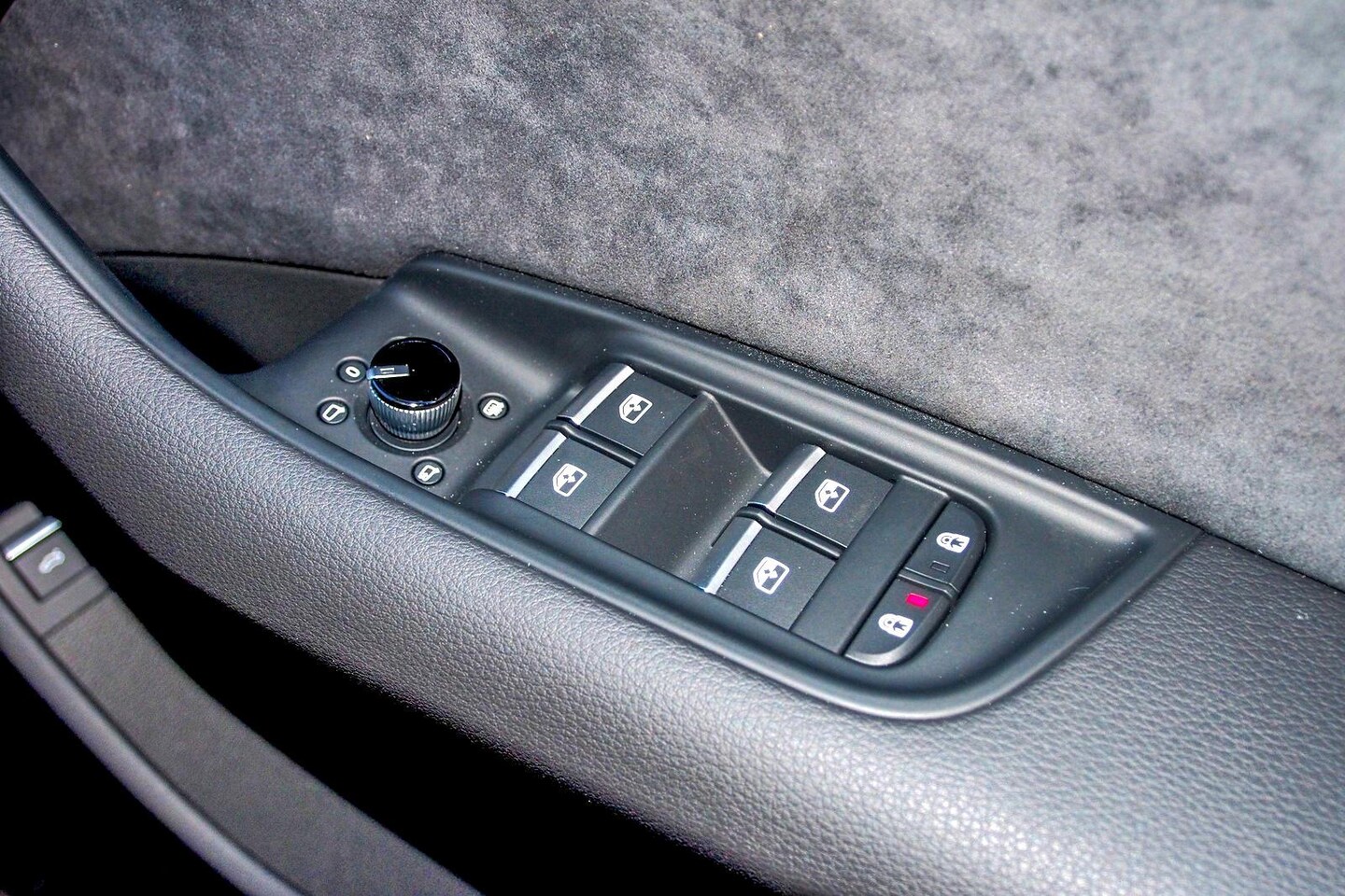 Image about Audi Q7 SUV Q7 S line TDI quattro tiptronic