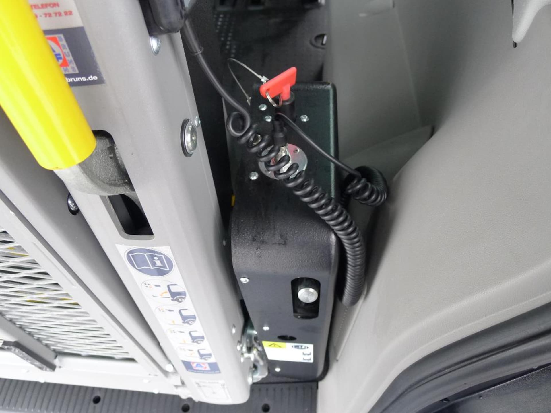 Volkswagen T6 Transporter Kombi kurzer Radstand