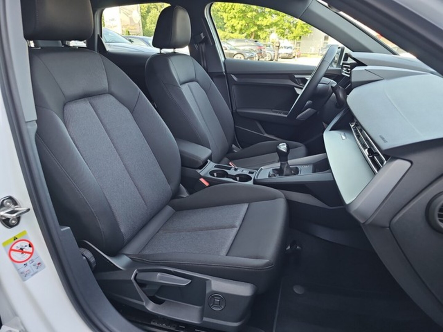 Bild über Audi A3 Sportback 30 TDI Schaltgetriebe - für weitere Informationen kontaktieren Sie den Audi Partner