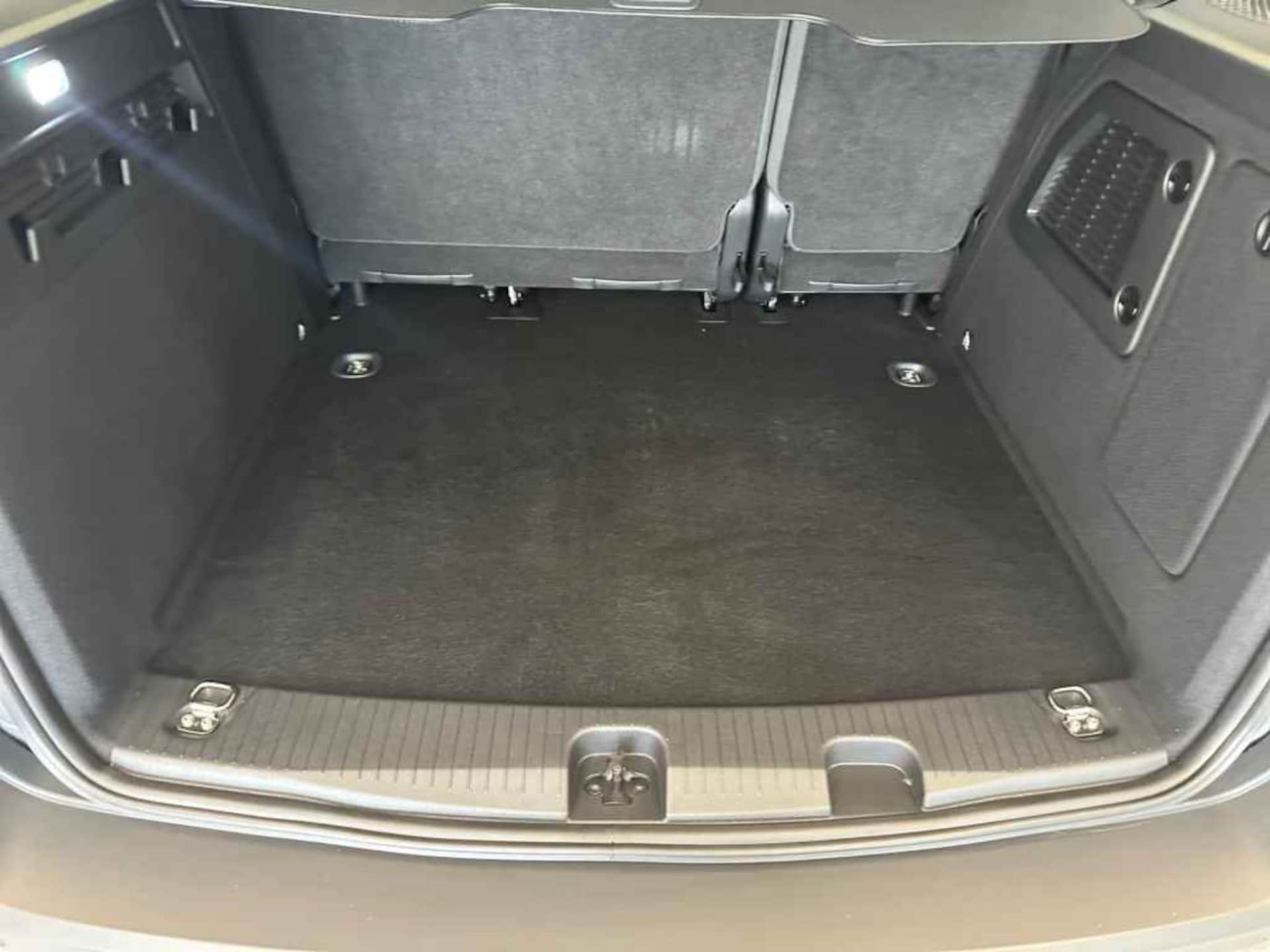 Volkswagen Caddy Basis-Modell