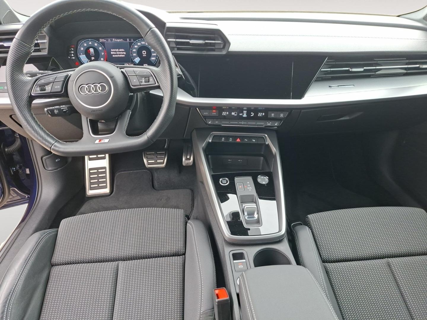 Bild über Audi A3 Sportback S line 35 TFSI S tronic - für weitere Informationen kontaktieren Sie den Audi Partner