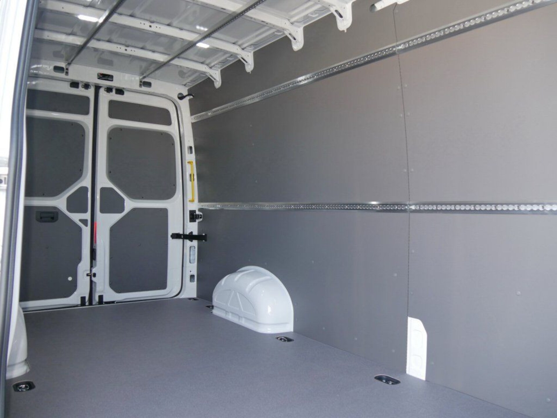 Volkswagen Crafter Kasten langer Radstand