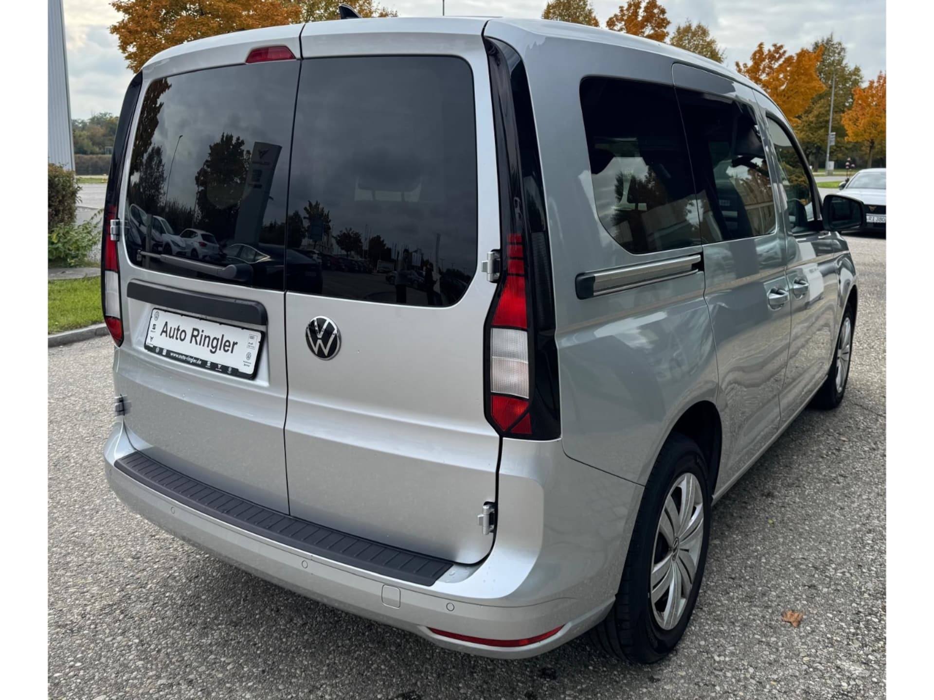 Volkswagen Caddy Basis-Modell