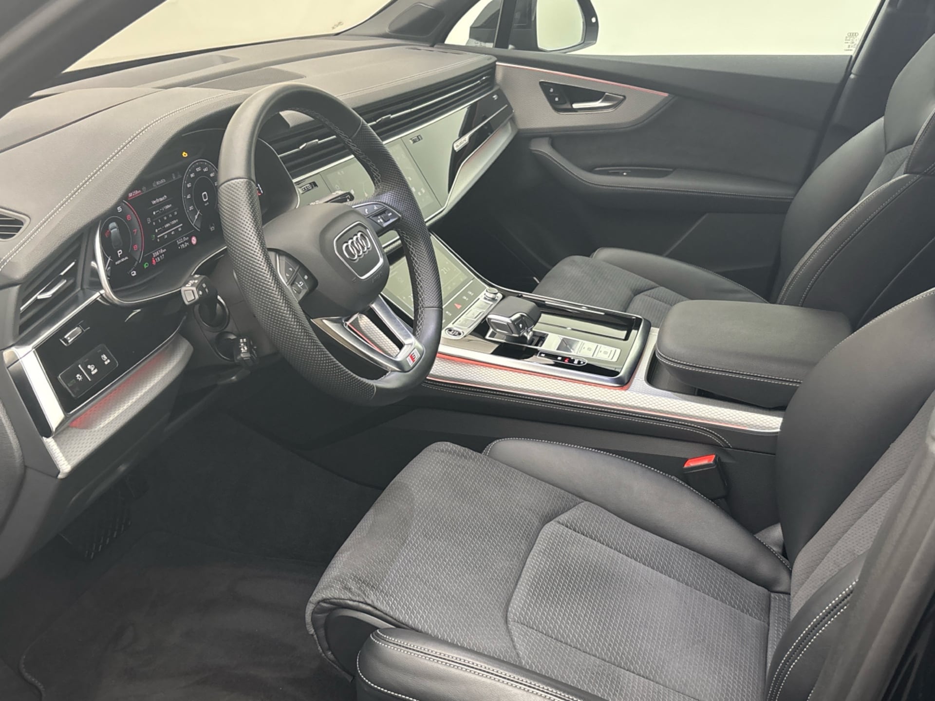 Audi Q7 SUV TFSI e S line