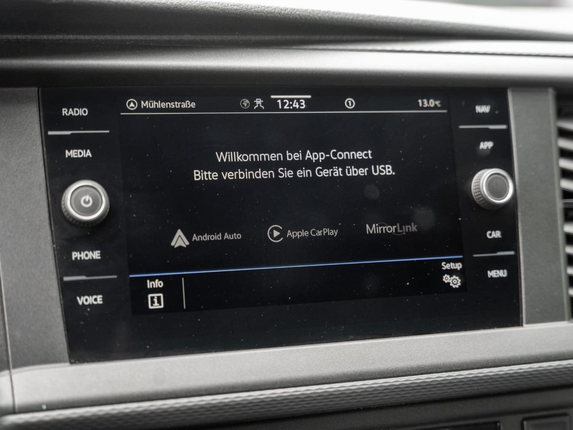 Volkswagen T6.1 Transporter Kasten langer Radstand