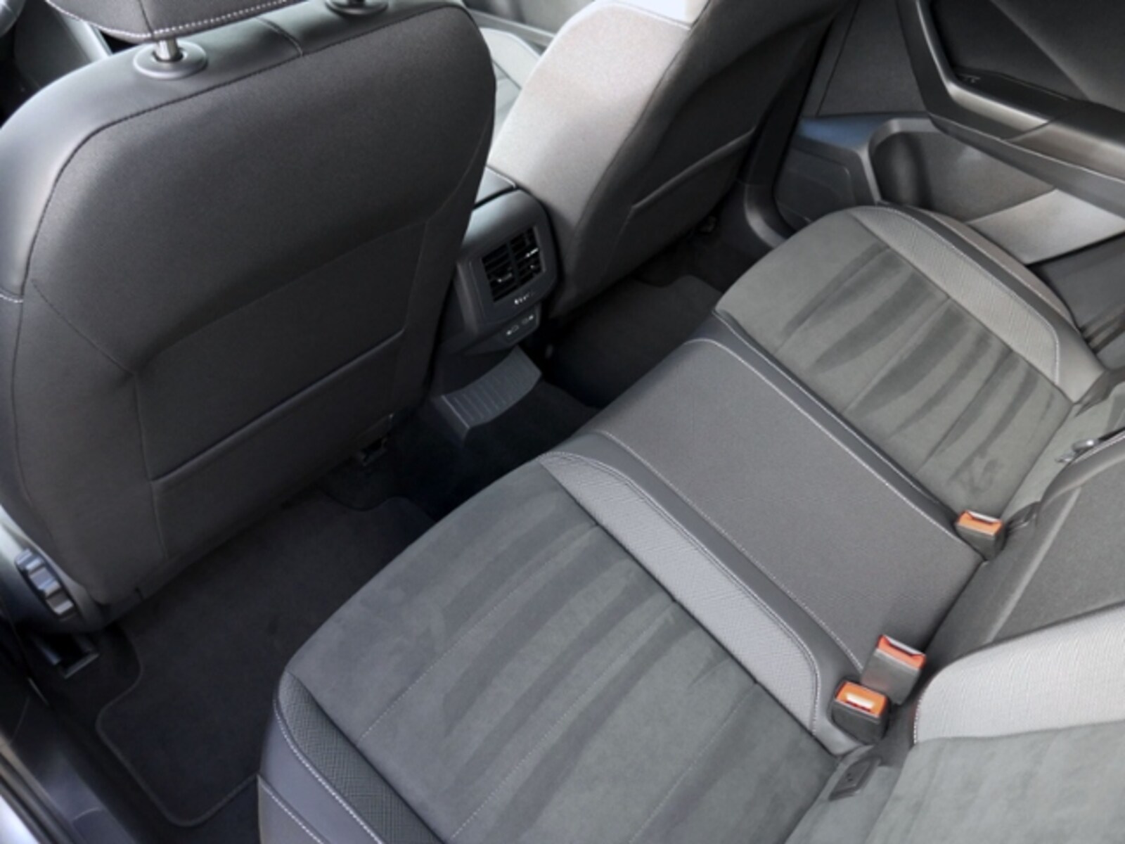 Volkswagen T-Roc – Bild 9