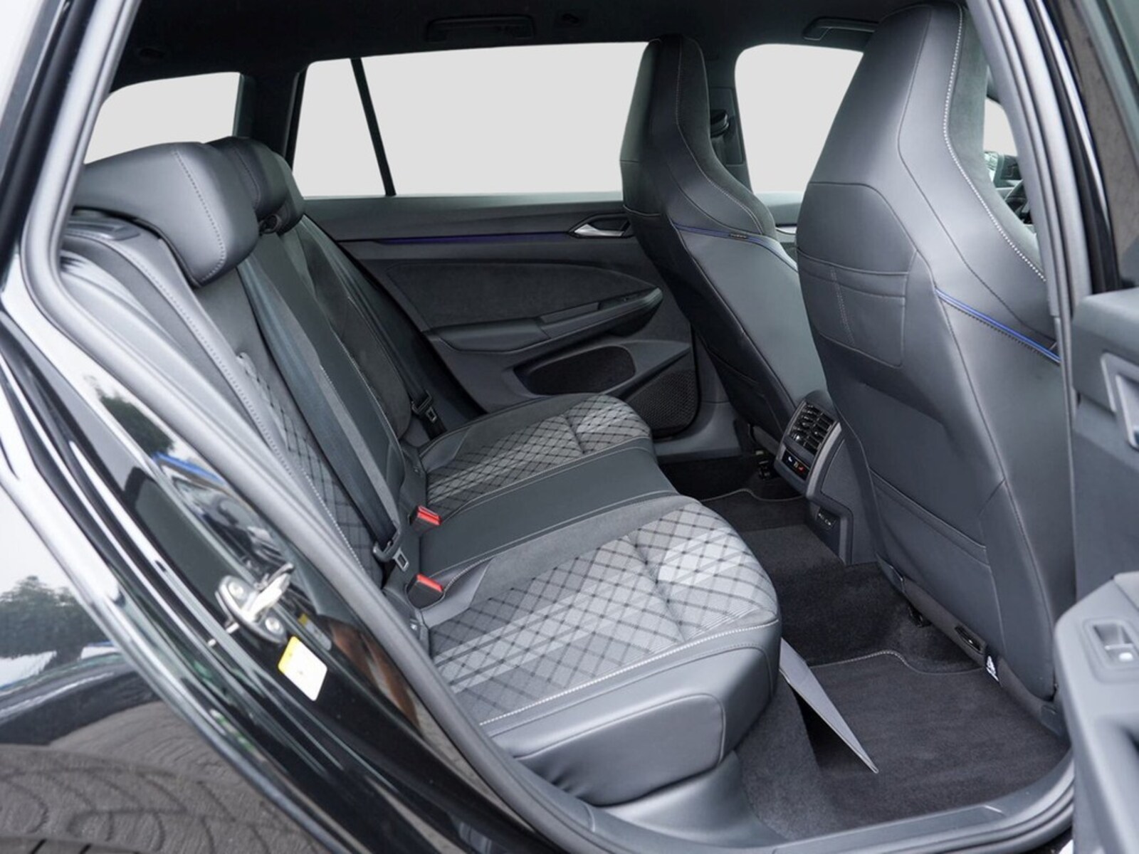 Volkswagen Golf Variant – Bild 11