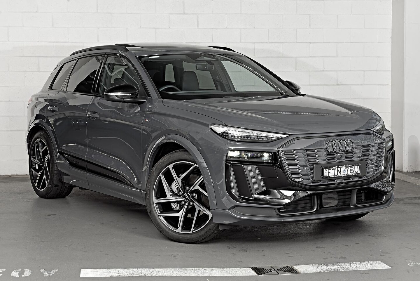 Image about Audi Q6 SUV e-tron e-tron quattro