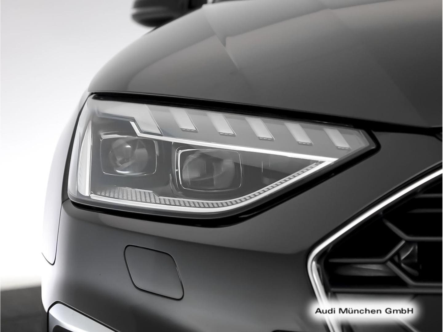 Bild über Audi A4 Avant S line 40 TFSI quattro S tronic - für weitere Informationen kontaktieren Sie den Audi Partner