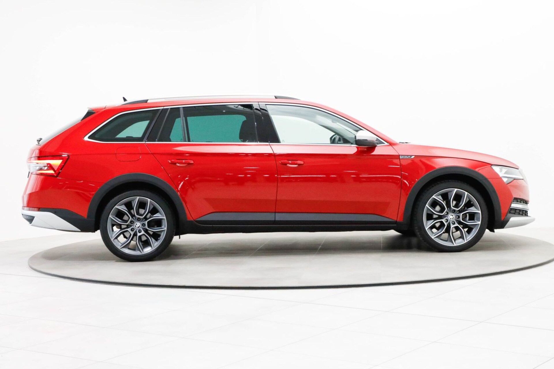 Skoda Superb Combi Scout