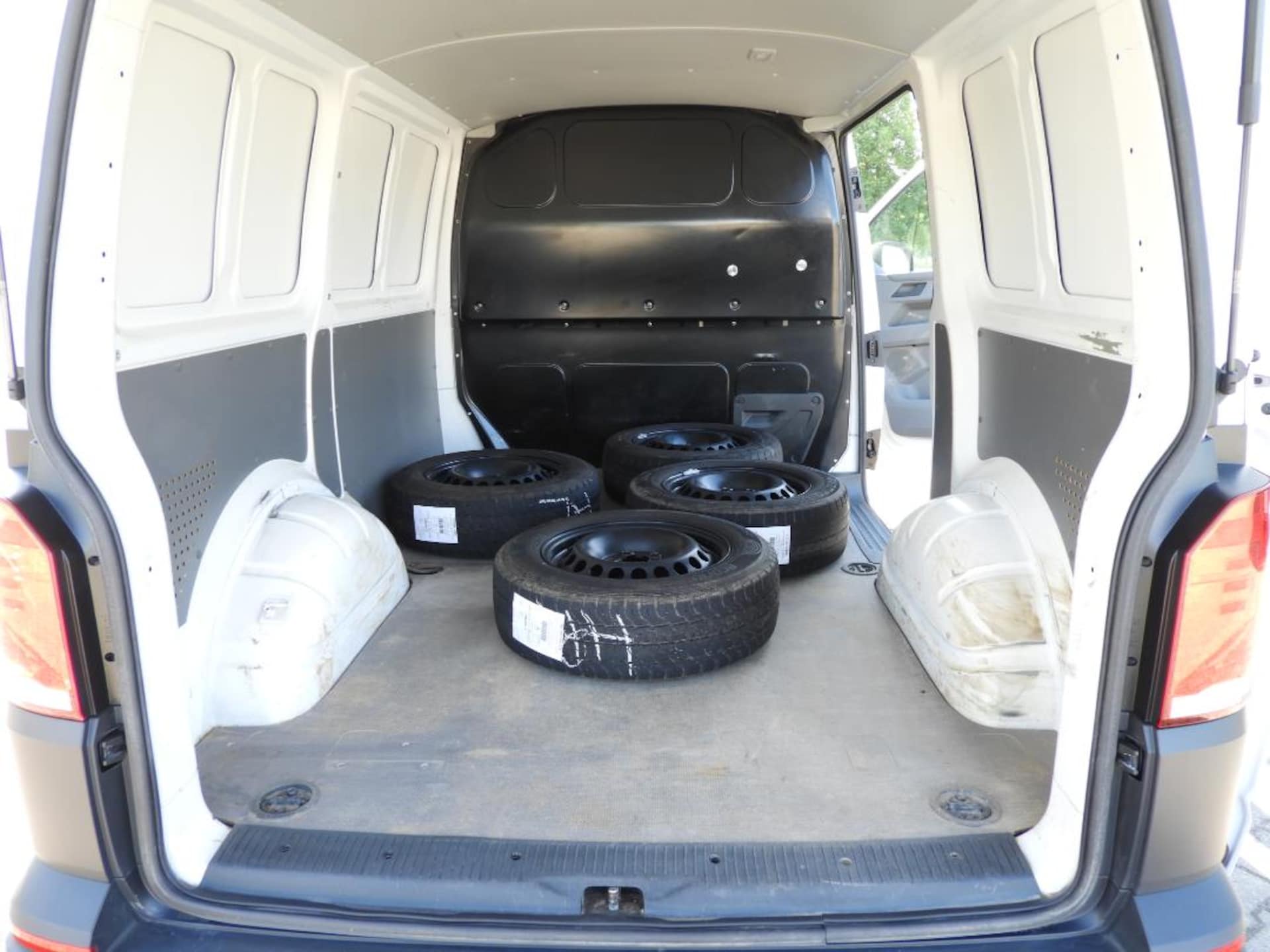 Volkswagen T6.1 Transporter Kasten kurzer Radstand