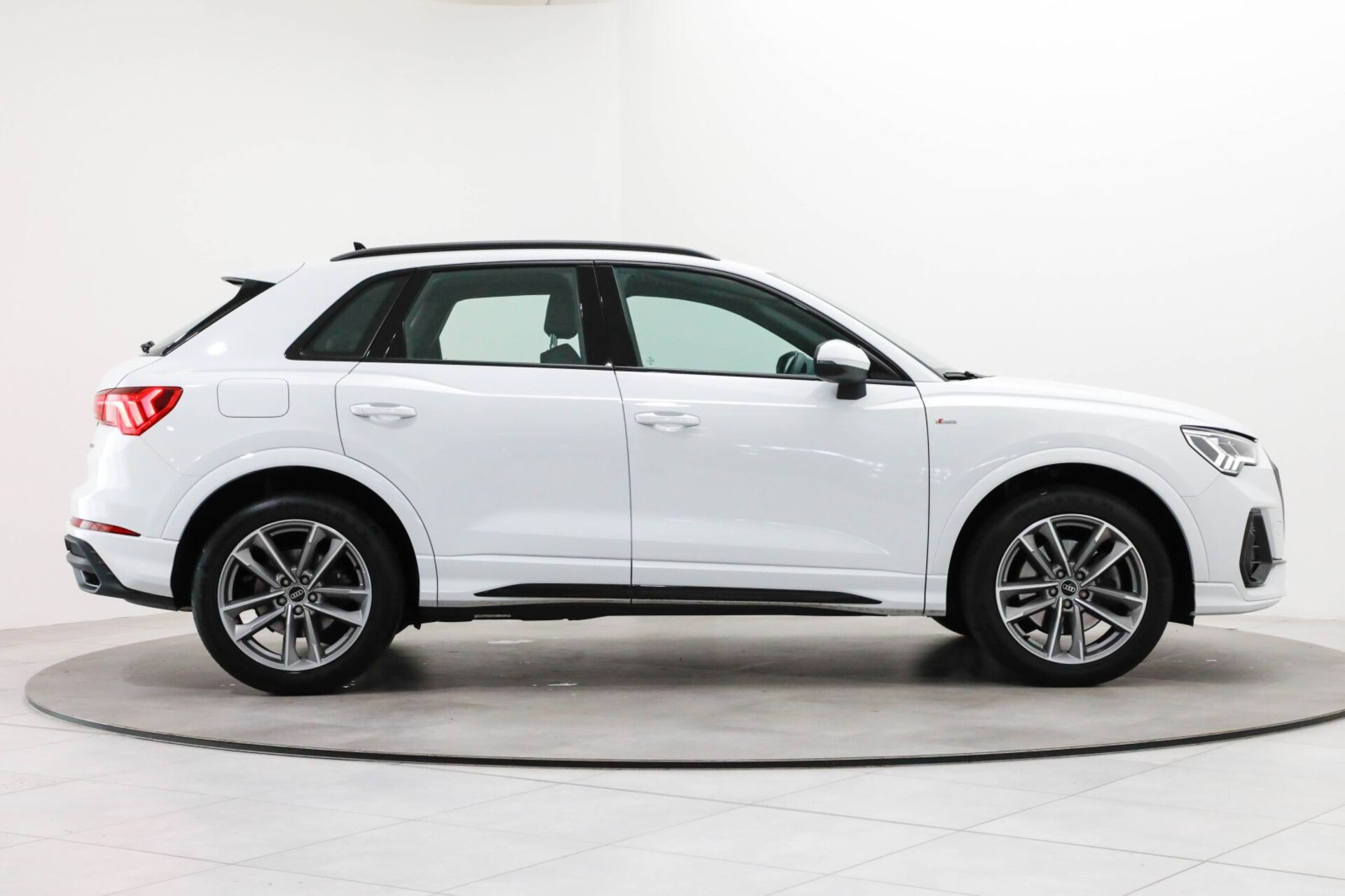 Audi Q3 SUV S line