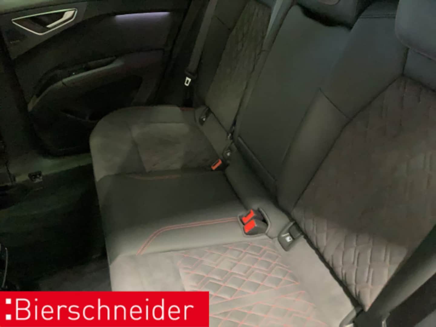 Bild über Audi Q4 e-tron 50 e-tron quattro - für weitere Informationen kontaktieren Sie den Audi Partner
