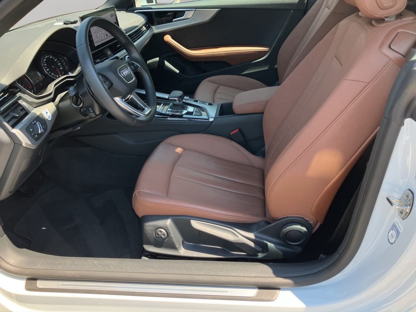 Bild über Audi A5 Cabriolet advanced 35 TFSI S tronic - für weitere Informationen kontaktieren Sie den Audi Partner