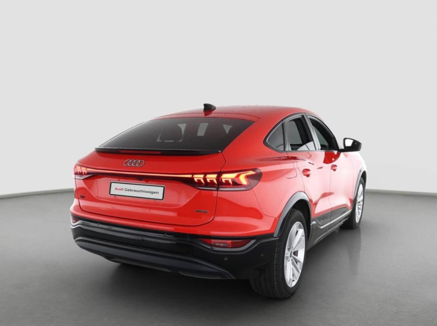 Bild über Audi Q6 Sportback e-tron e-tron quattro - für weitere Informationen kontaktieren Sie den Audi Partner