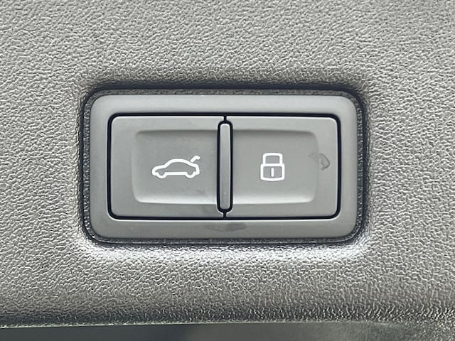 2025 Audi SQ5 Sportback Premium Plus - Photo 13