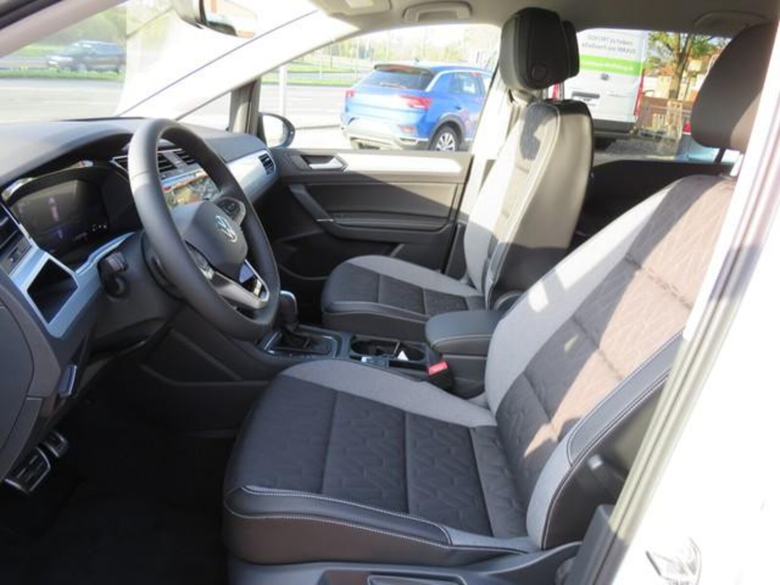 Volkswagen Touran – Bild 10