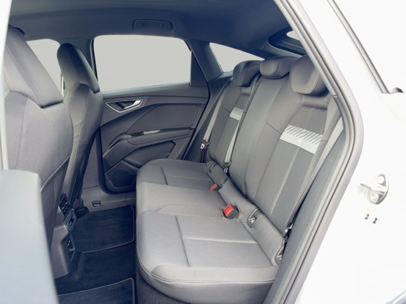 Audi Q4 Sportback e-tron – Bild 11