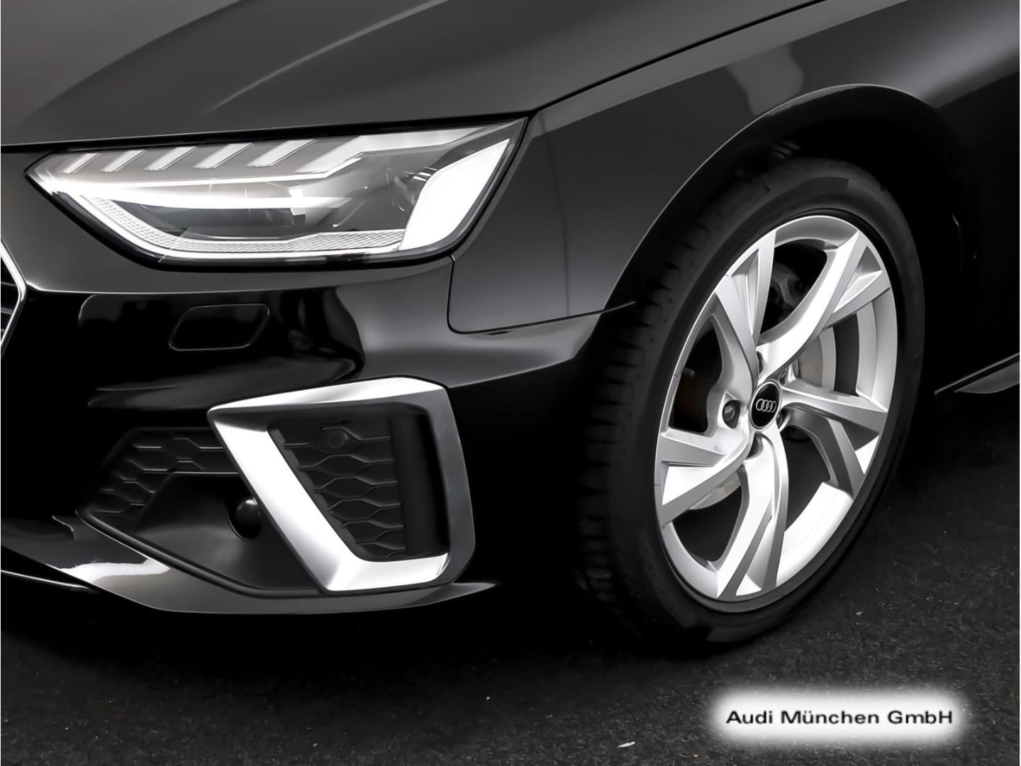 Bild über Audi A4 Avant S line 40 TFSI quattro S tronic - für weitere Informationen kontaktieren Sie den Audi Partner