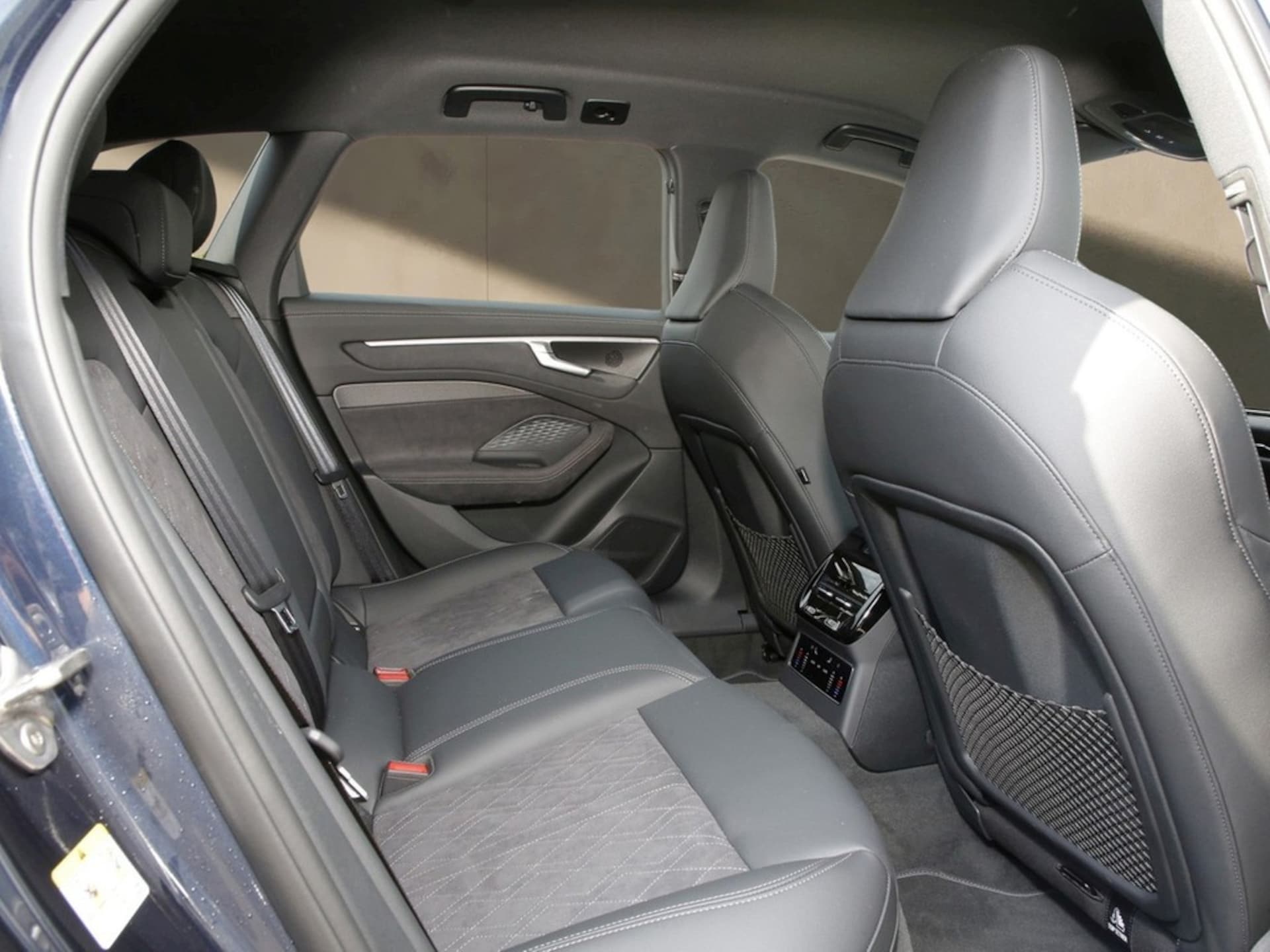 Audi A6 Avant edition one