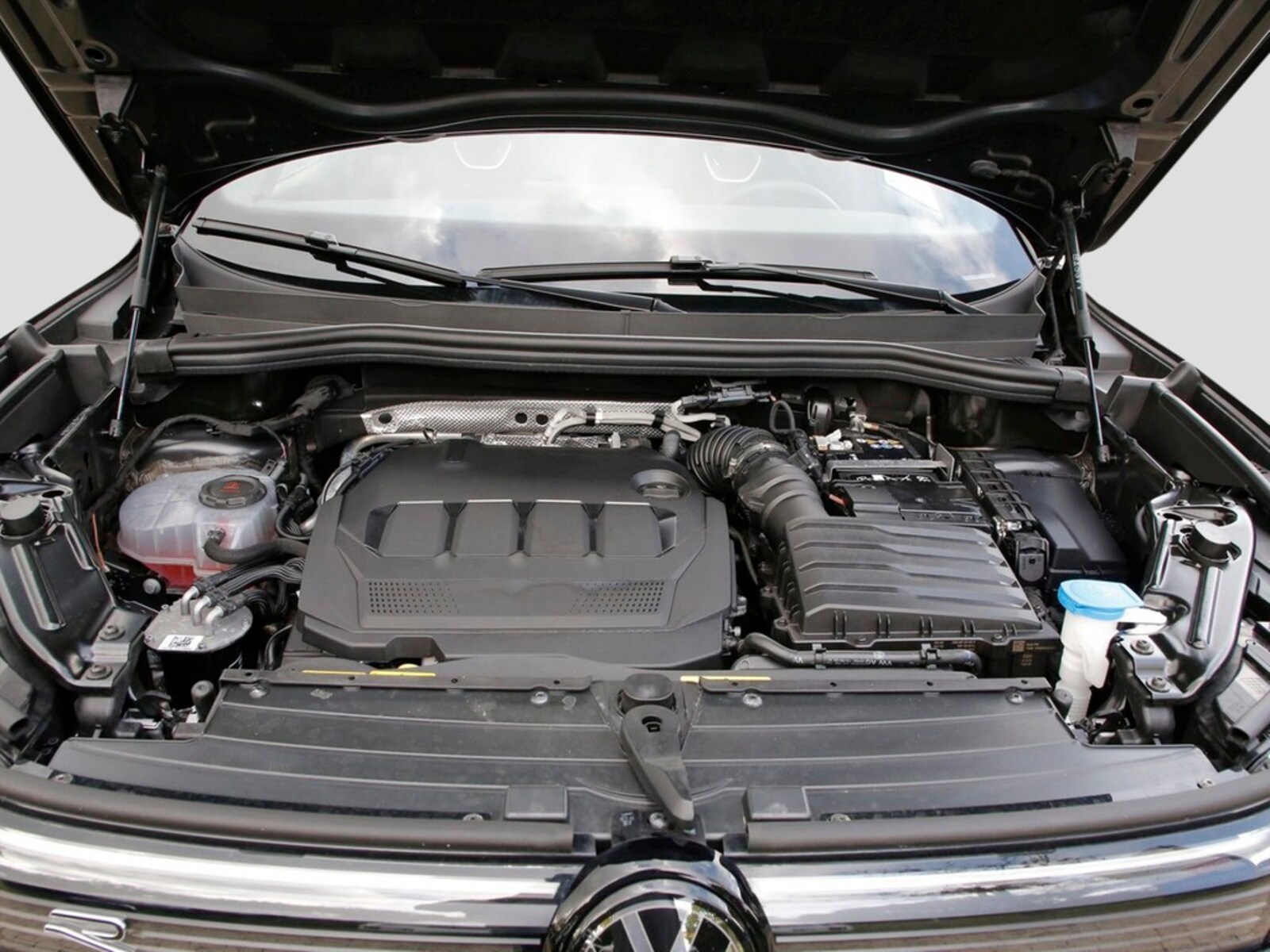 Volkswagen Tiguan – Bild 8