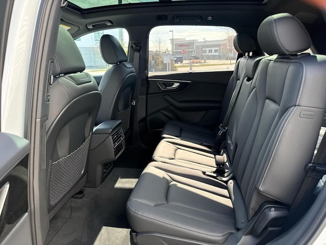 2026 Audi Q7 Premium Plus - Photo 17