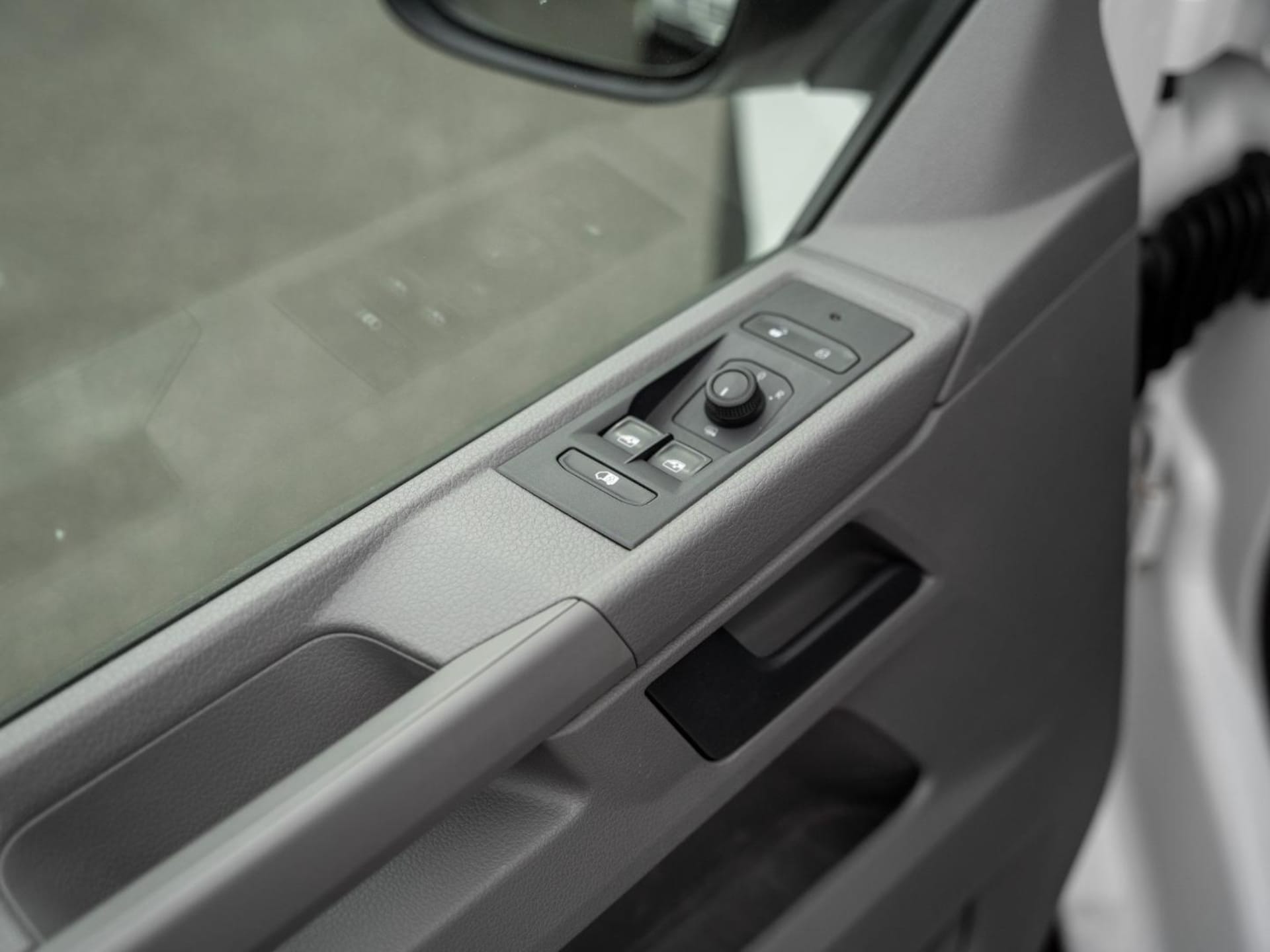 Volkswagen T6.1 Transporter Kasten langer Radstand