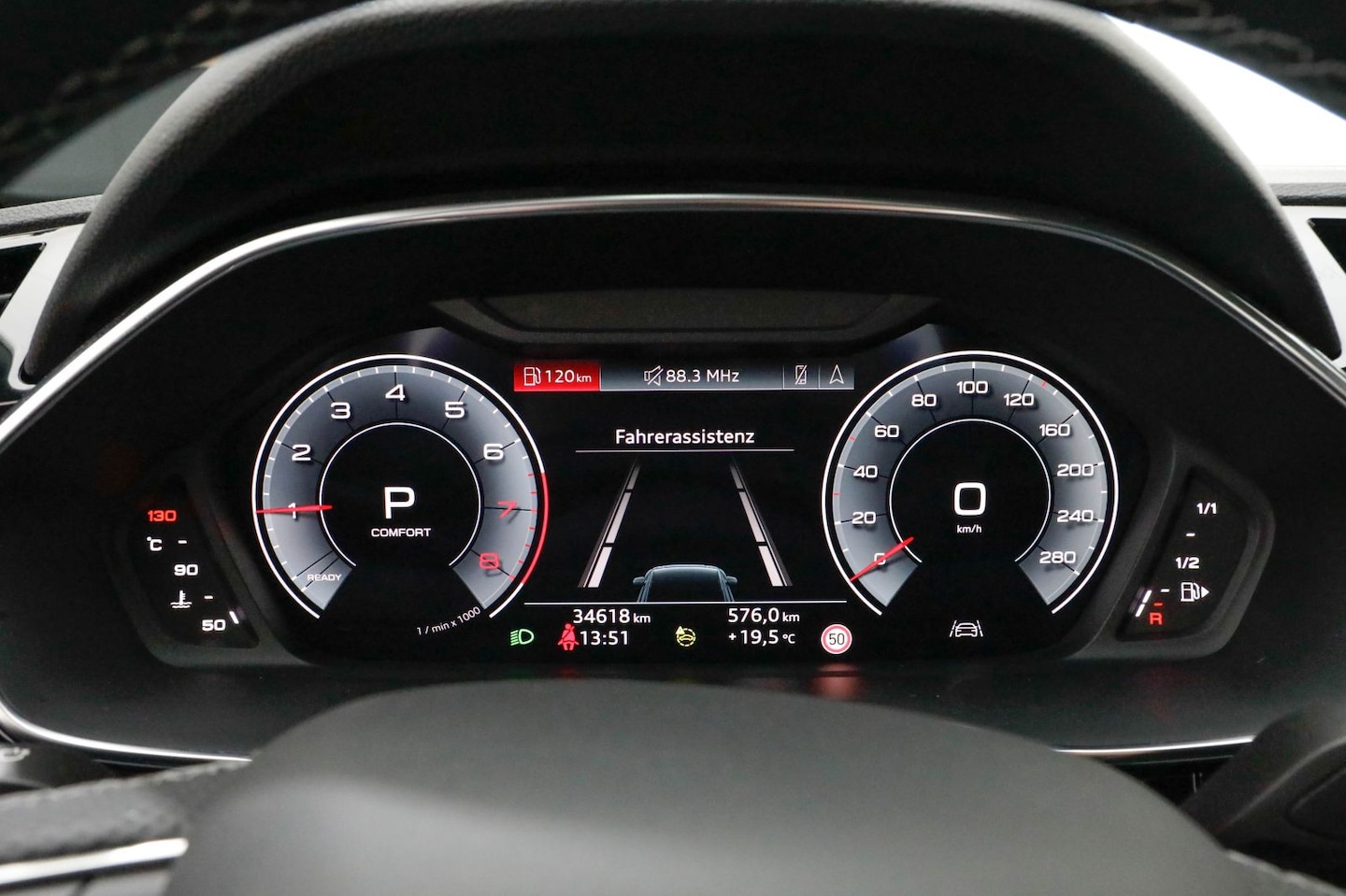 Bild über Audi Q3 S line 45 TFSI quattro S tronic - für weitere Informationen kontaktieren Sie den Audi Partner