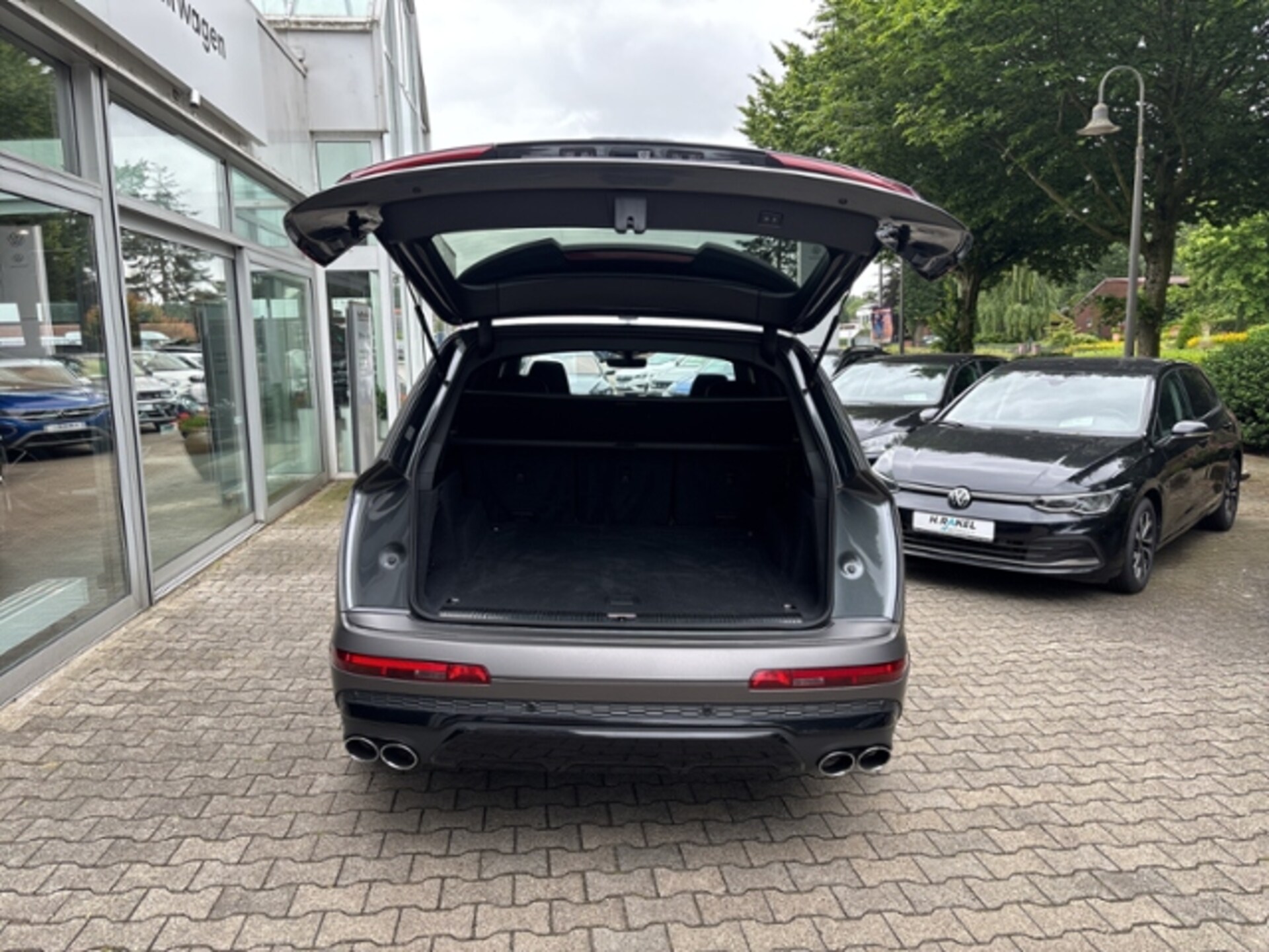 Audi SQ7 SUV