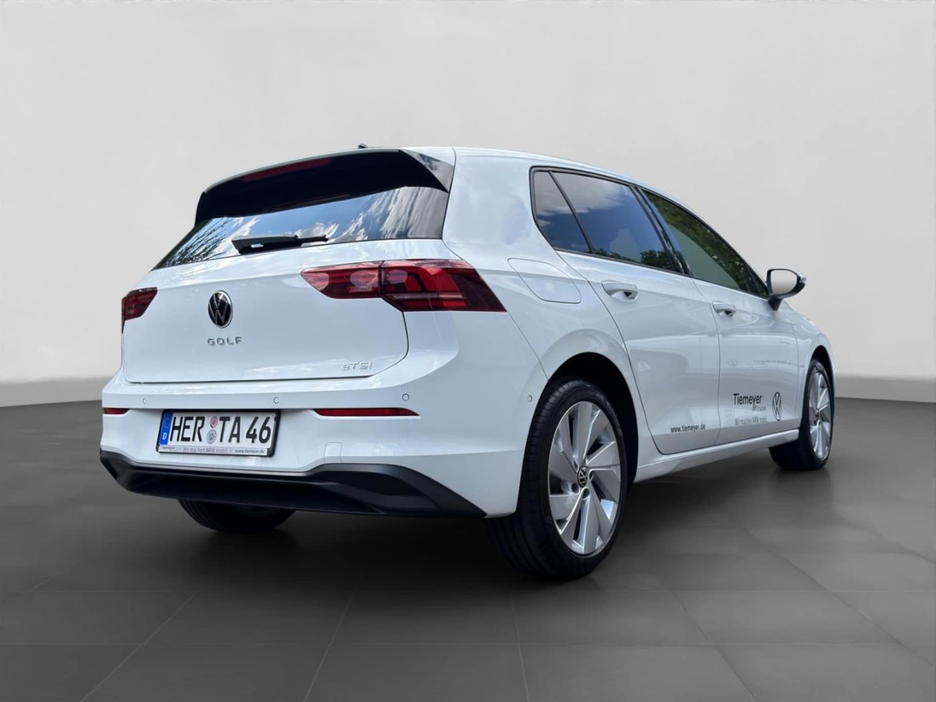 Volkswagen Golf Life