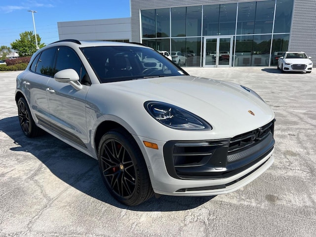 2023 Porsche Macan