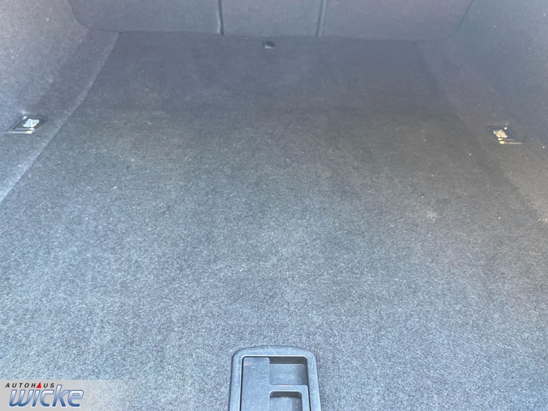 Audi A4 Limousine