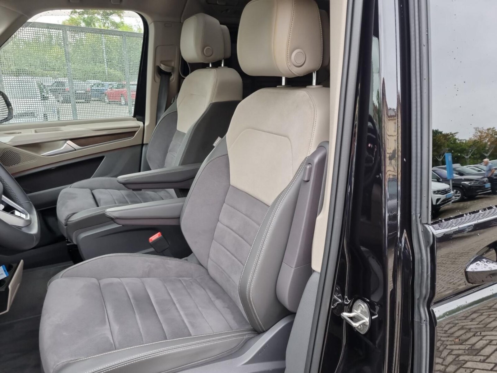Volkswagen Multivan Langversion – Bild 8